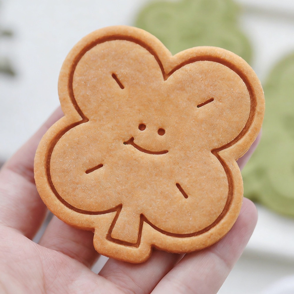 Lucky Four-Leaf Clover Cookie  - Kitchen Baking Products review and price