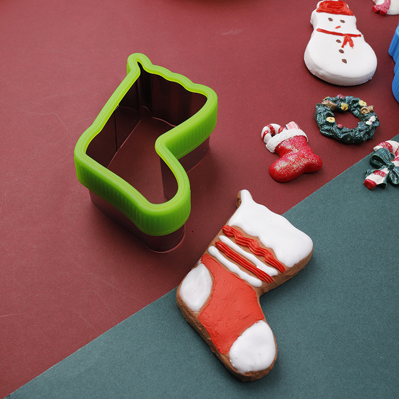 Christmas cookie cutting handg - Kitchen Baking Set review and price
