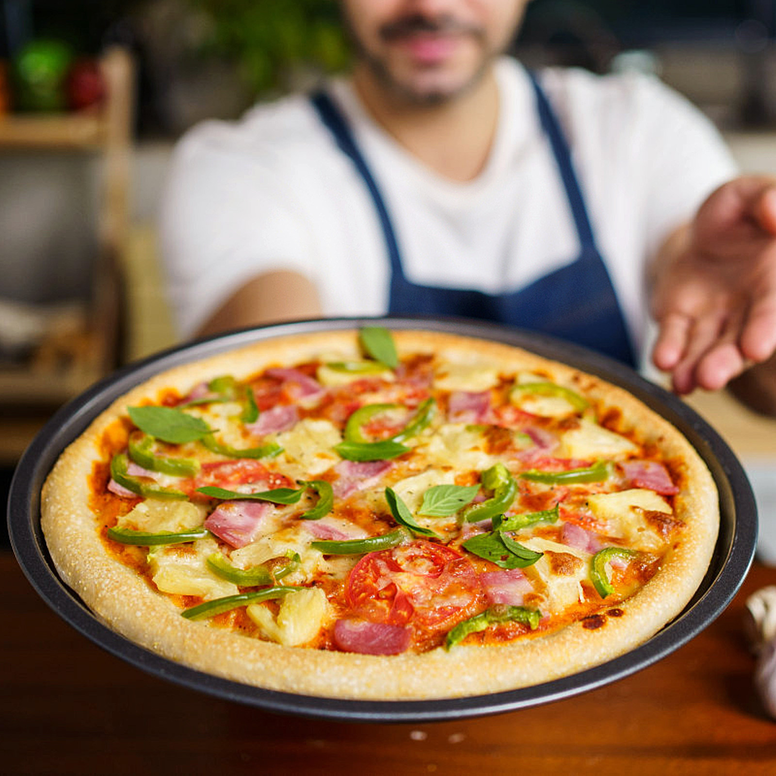 Round Shape Carbon Steel Pizza - Kitchen Baking Pan review and price